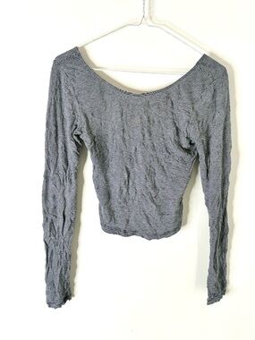 Brandy Melville Cropped Stripe Long Sleeve Top Scoop Neck Fine Stripe Stretch